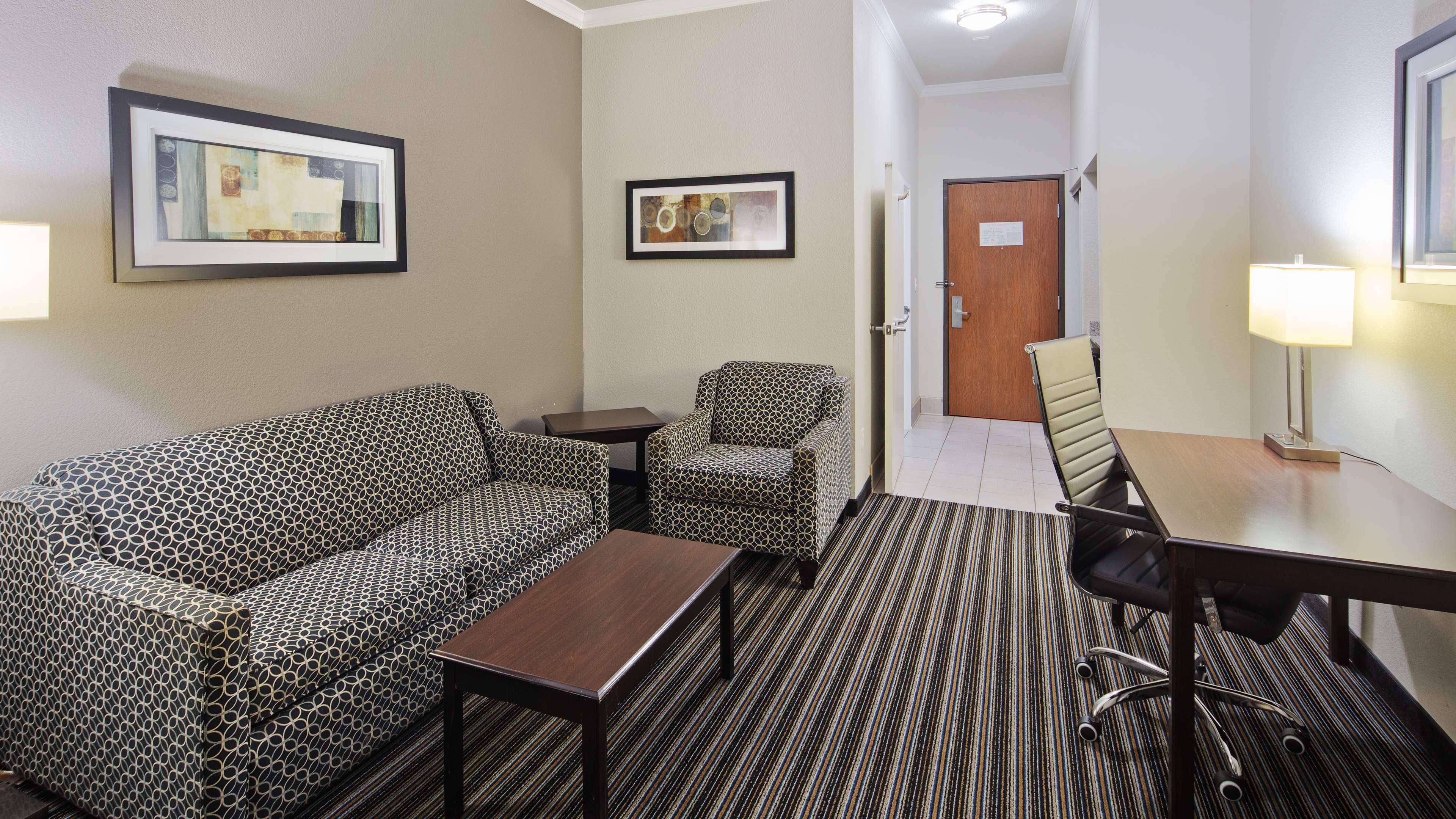 Best Western Plus Austin Airport Inn & Suites Ngoại thất bức ảnh