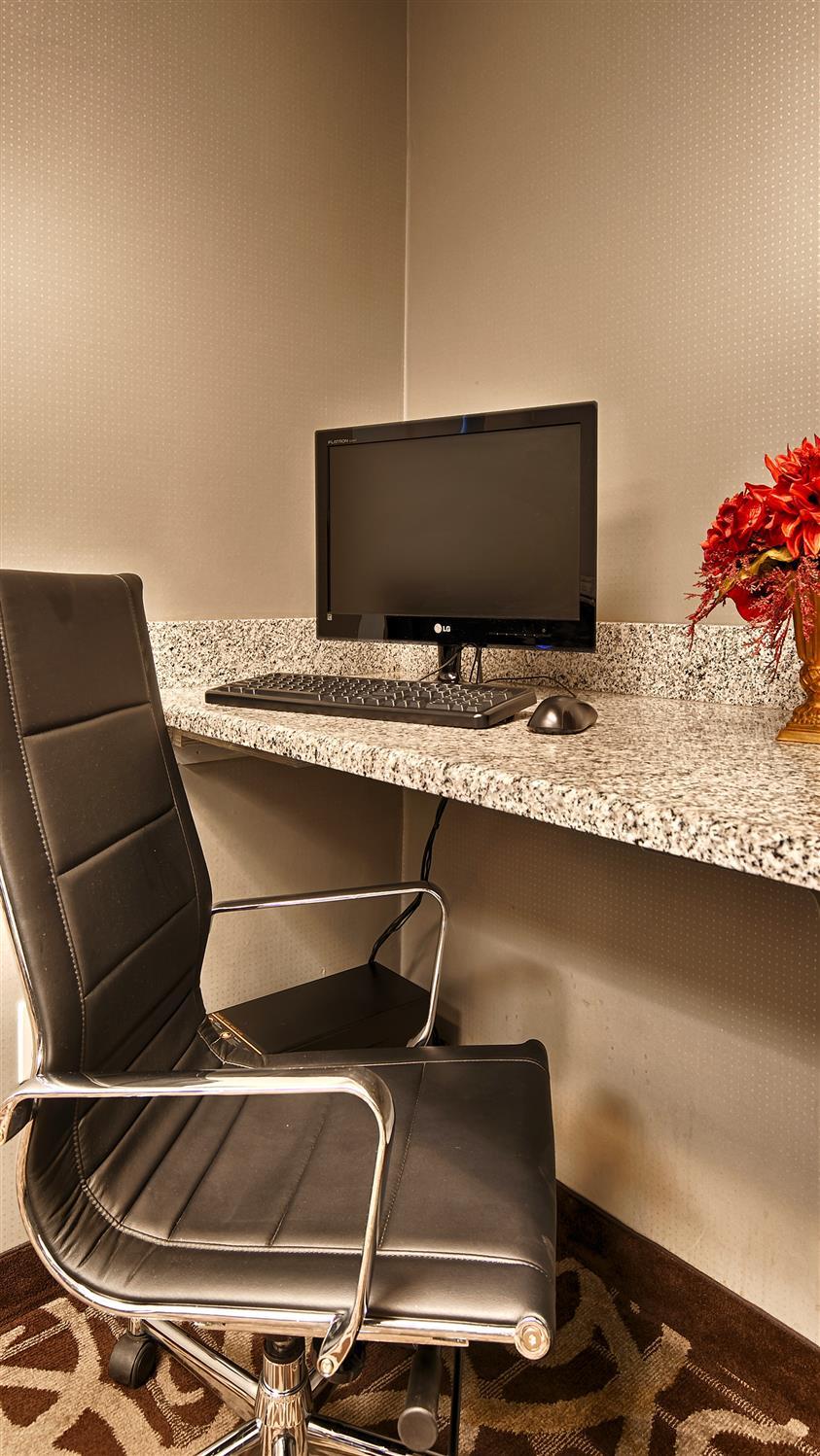 Best Western Plus Austin Airport Inn & Suites Ngoại thất bức ảnh