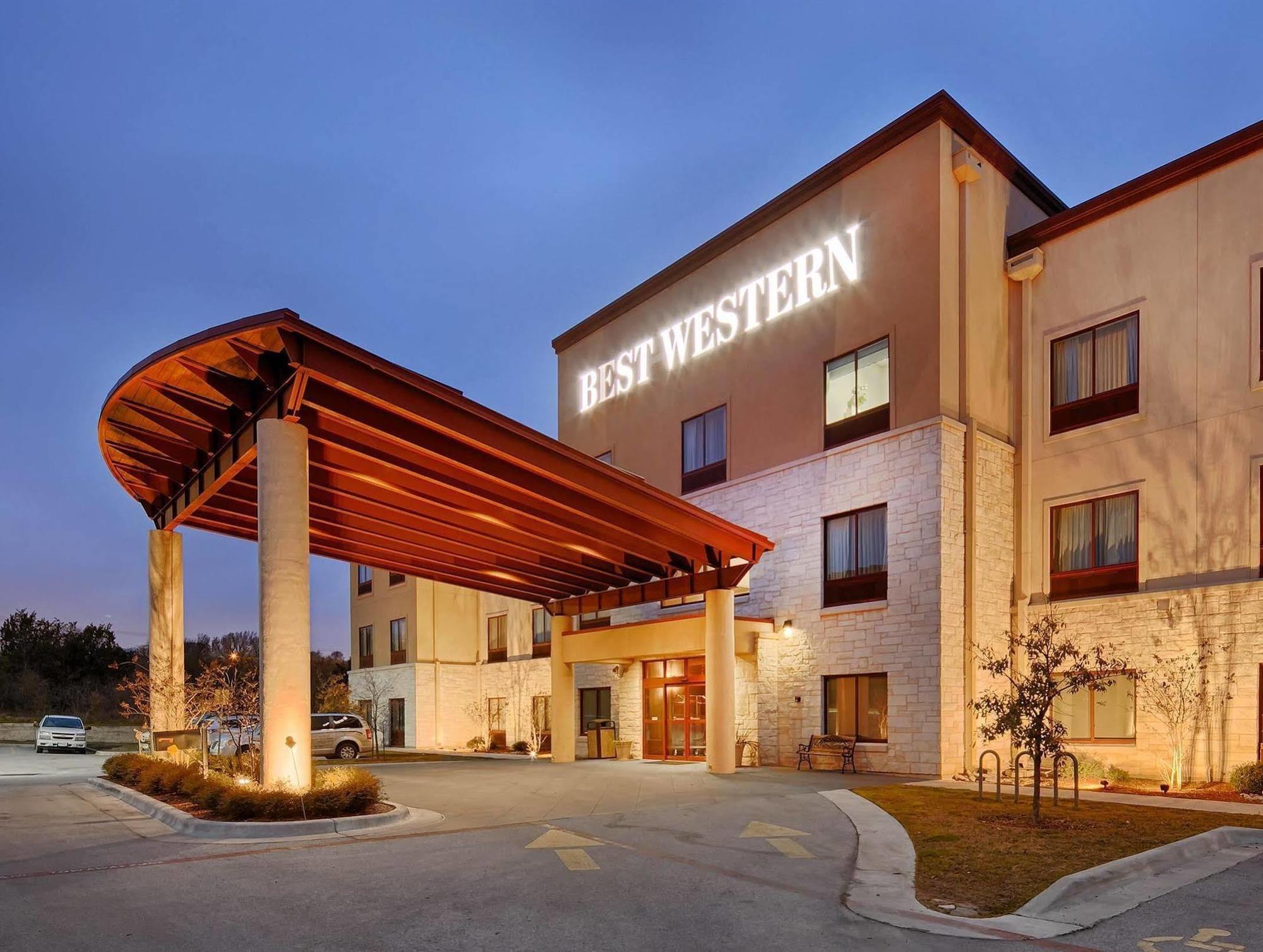 Best Western Plus Austin Airport Inn & Suites Ngoại thất bức ảnh